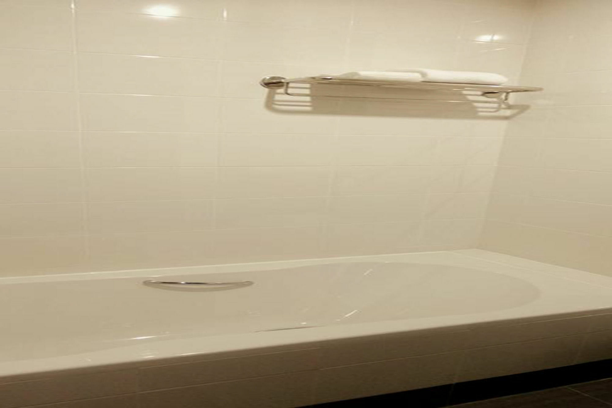 Winner Sriracha Serviced Apartment Si Racha Exterior photo