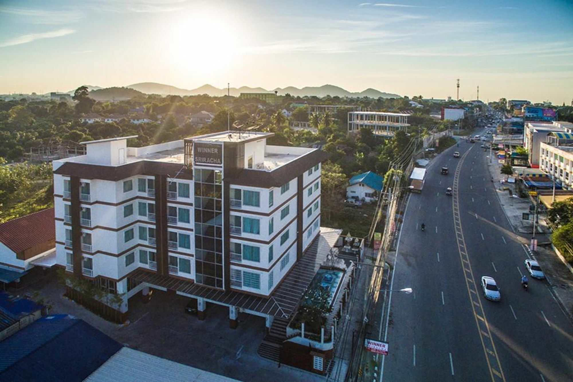 Winner Sriracha Serviced Apartment Si Racha Exterior photo