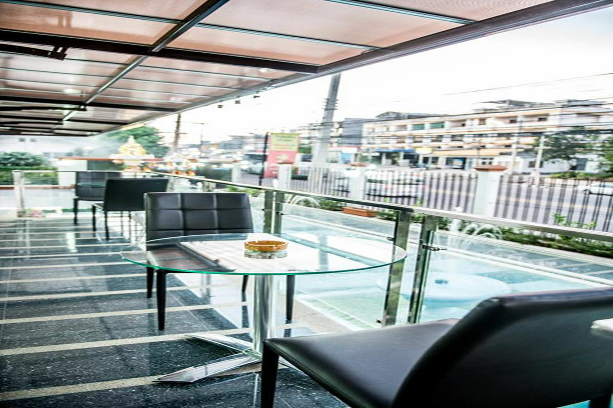 Winner Sriracha Serviced Apartment Si Racha Exterior photo