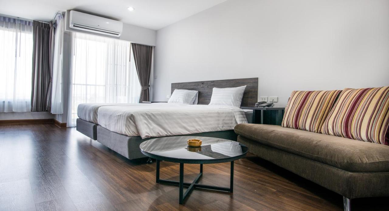 Winner Sriracha Serviced Apartment Si Racha Exterior photo