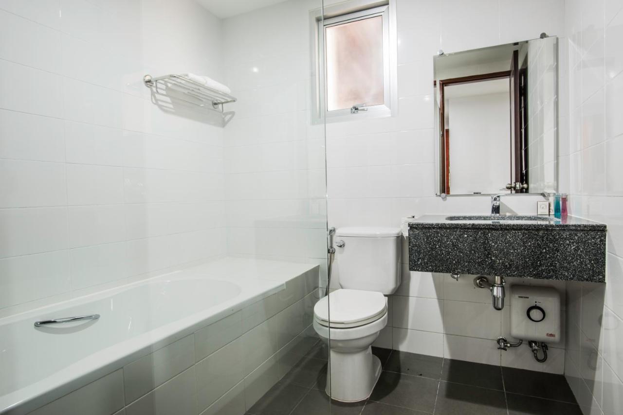 Winner Sriracha Serviced Apartment Si Racha Exterior photo