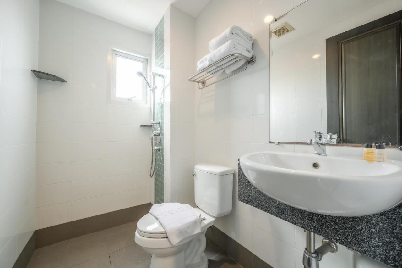 Winner Sriracha Serviced Apartment Si Racha Exterior photo